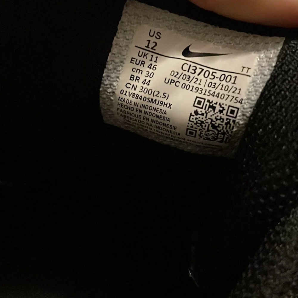 Nike Air Max Shoes - Picture 7 of 7